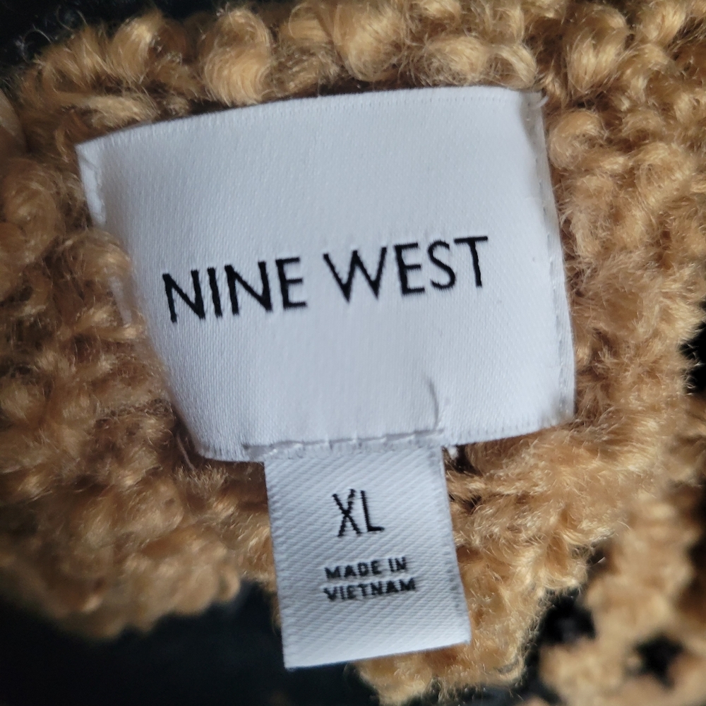 Nine West Two-Tone Black and Brown Teddy Jacket Reposhing!!! - Picture 8 of 8